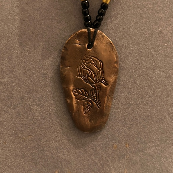 Unique Rose Necklace - Picture 1 of 7